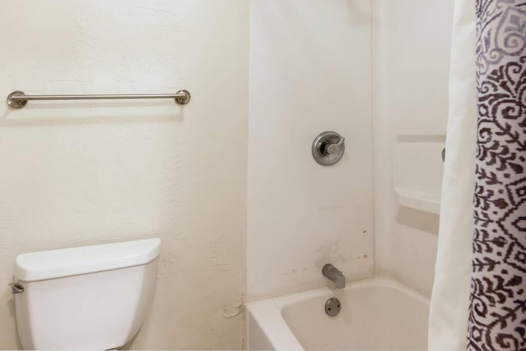 Lovely 1 Bedroom With Kitchen, Free Wifi & Parking Kapa'a Buitenkant foto