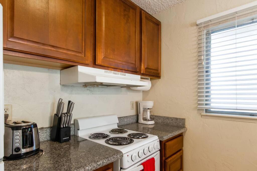 Lovely 1 Bedroom With Kitchen, Free Wifi & Parking Kapa'a Buitenkant foto